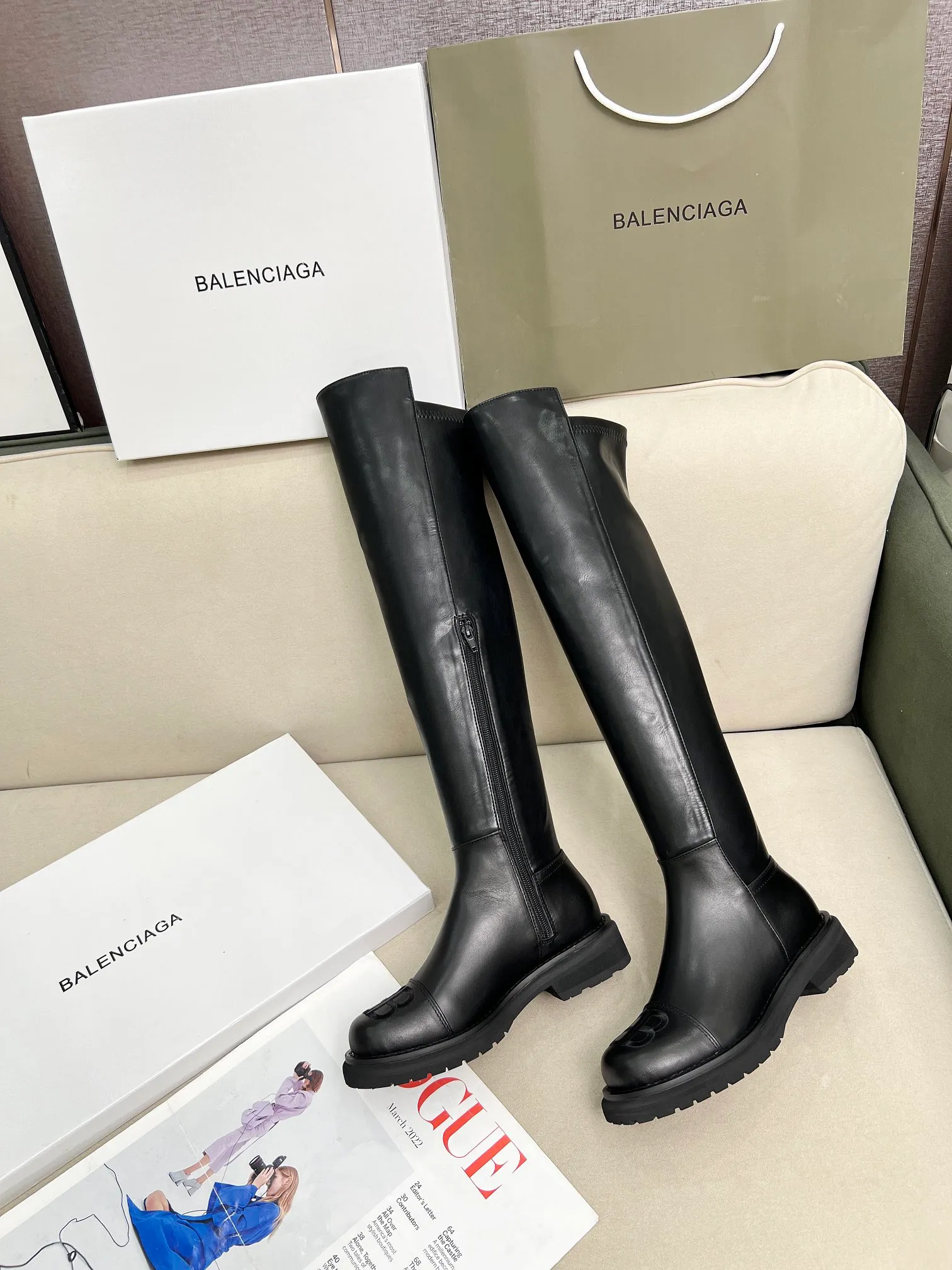 👟👟Ex-factory price 660👟👟 🍓 2024 Autumn and Winter BALENCIAGA/Balenciaga stretch boots are recommended [Proud] This shoe is very popular this year, independent style ➕ impeccable detail workmanship everywhere. 🆚Fabric: First-layer cowhide + boot elastic pu. Inner sheepskin size 35-40, 41 can be customized.